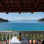Franka Saplunara Gostinjska kuća 4*