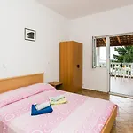 Franka Saplunara 4*
