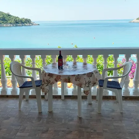 Pensión Franka 4*