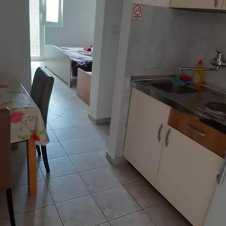 Franka Affittacamere Saplunara